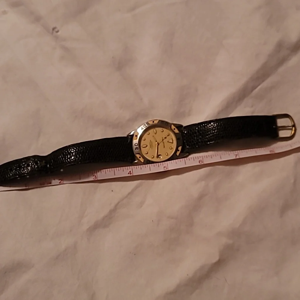 Vintage Mens Halston 241-Y142 Watch Lizard Band Silvertone Case Date Window At 3